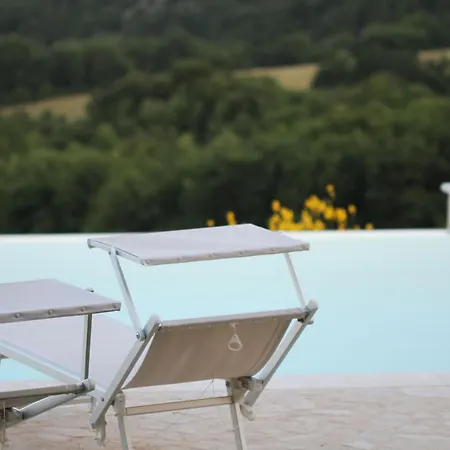 Hébergement de vacances Fuer 6 Personen Und 2 In San Venanzo, Ubrien Provinz Terni *